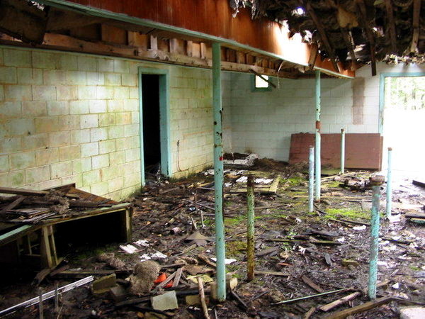 Ken-Mar Drive-In Theatre - Sept 2003 (newer photo)